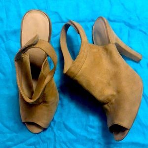 NINE WEST, BEIGE, SUEDE, HIGH HEELS GENTLY WORN